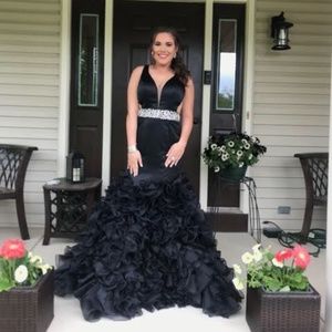 Black prom dress